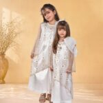 فستان ابيض ذهبي